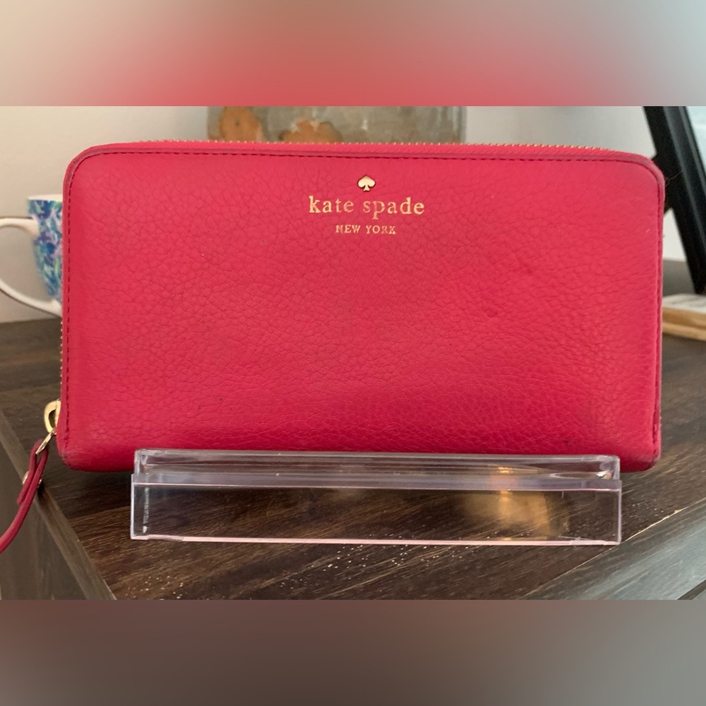 Kate Spade Cobble Hill Pink Leather Wallet , Good Used Condition